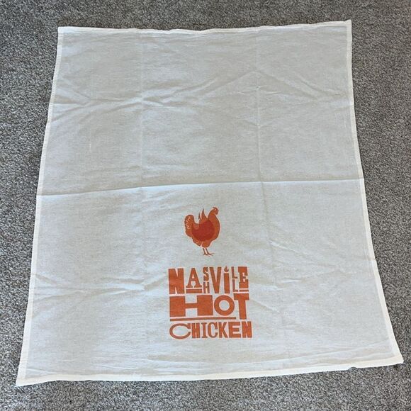 Vintage Authentic Nashville HOT Chicken white cotton crepe Dish Towel kitchen - Picture 1 of 2